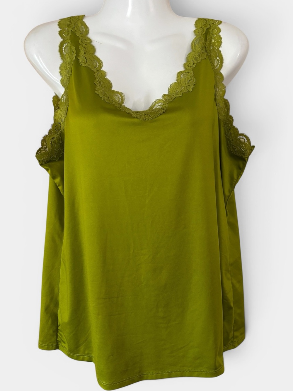 Coldwater Creek Lime Olive Green Lace Trim V-Neck Feminine Tank Top Camisole
